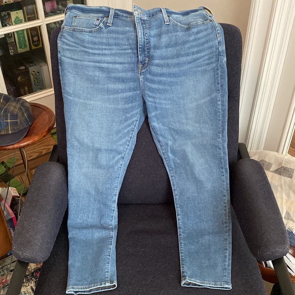 BNWT J.Crew Factory 10” High Rose Skinny Jeans - Picture 3 of 3